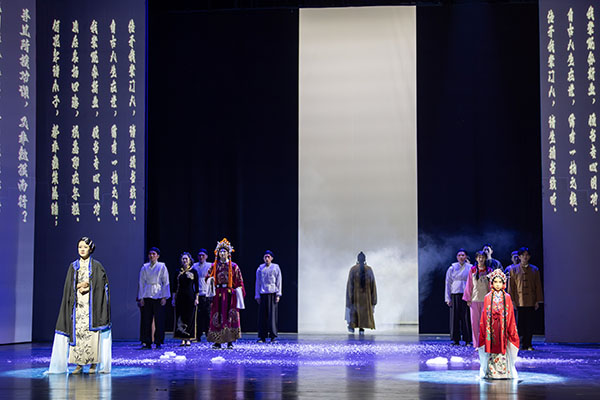 1702955269135235.jpg 演出现场6.jpg