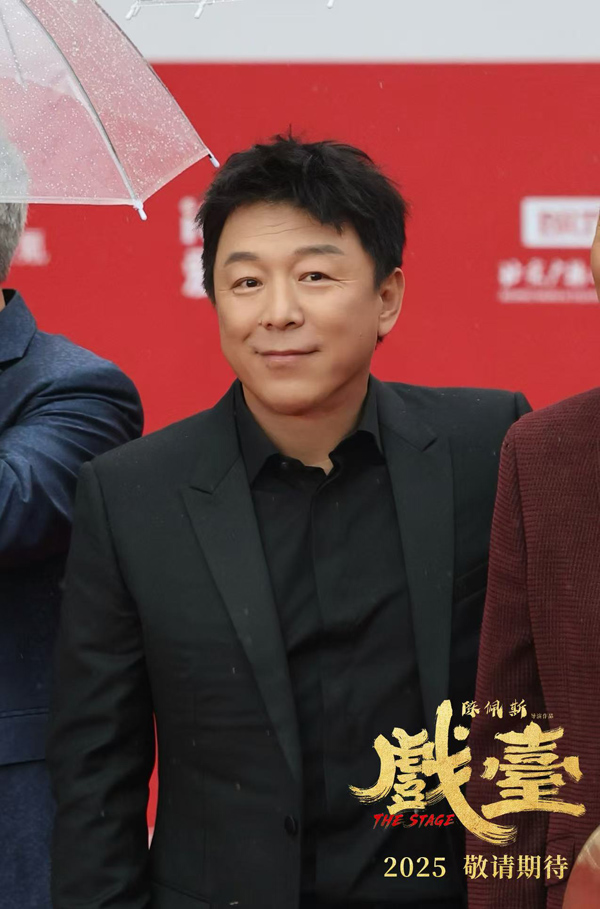 2.黄渤.jpg